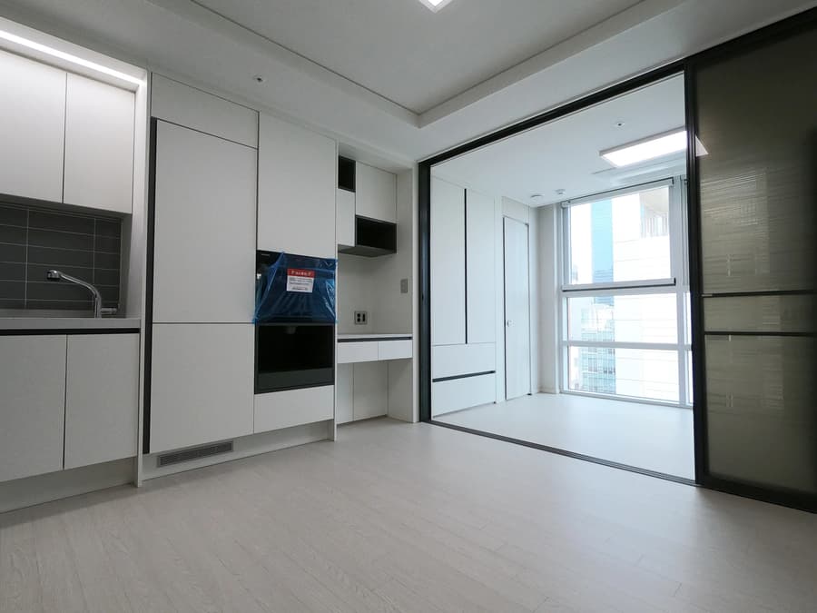 Quick Sale, 100M Won Discounted PRICE. Move-in Ready. 1