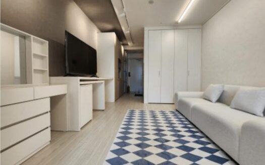 ✨ Modern, Fully Furnished Short-Term Apartment, With Low Deposit.