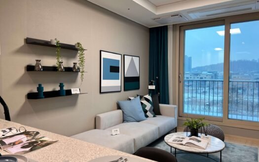 Huge Complexes, 1.5BD, 40m2, Near Starfield Goyang, Walking Distance To Samsong station.