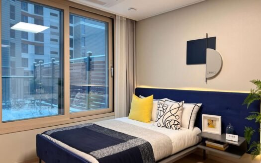 Huge Complexes, 1.5BD, 44m2, Near Starfield Goyang, Walking Distance To Samsong station.