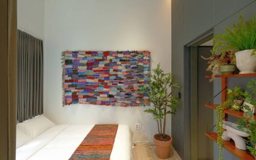 Fully Furnished In Yongsan, No Deposit. Including All Cost.
