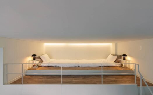 Loft Style, Three Friends can each sleep separately. Fully Furnished.