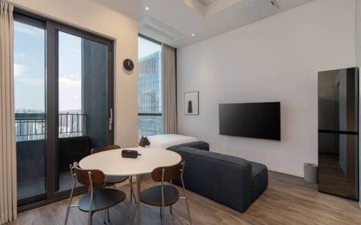 Loft Style, Three Friends can each sleep separately. Fully Furnished.