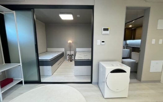 1.5BD, Fully Furnished, Near Ewha, Yonsei, Sinchon, with Terrace, Short-term 6mo.