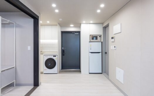 1.5BD, Fully Furnished, Near Ewha, Yonsei, Sinchon, NO Terrace.