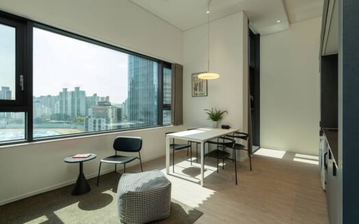 Loft, and 1BD in the 1st Floor.