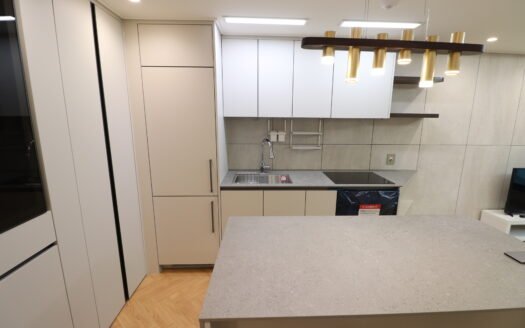 Available for move-in. 1-minute distance to real estate. Largest inventory of properties. Pets allowed. Deposit negotiable