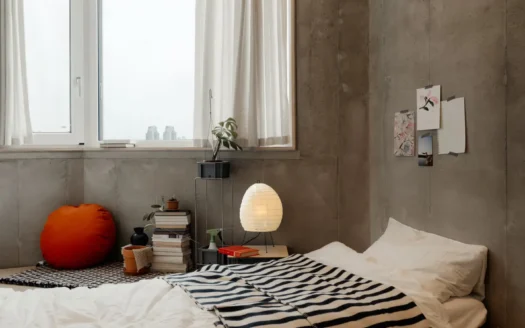 Community Type, Brand New, Near Sinchon, Yonsei, Sogang. 5M won Deposit.