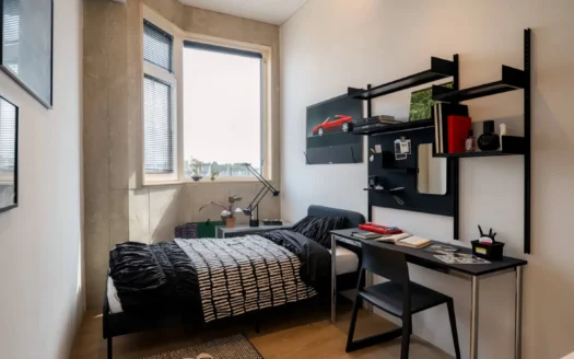 Studio Type, Brand New, Near Sinchon, Yonsei, Sogang. 5M won Deposit.