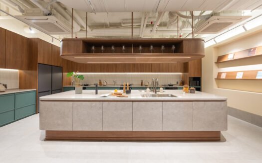 Fully-Furnished & Serviced Apartment : Weave Suites – Sunyu Parkside, Premium Suite Double
