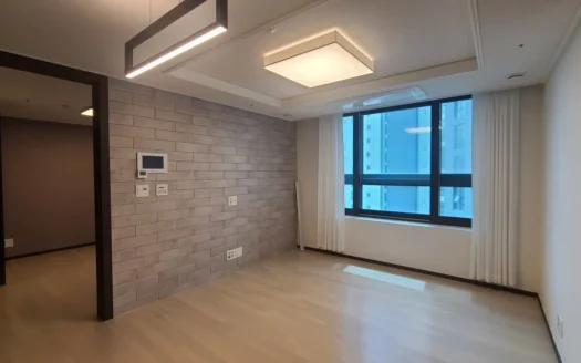 2BR, 1BA, 54m2, Available immediately.