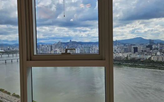 Incredible River View, 3BR, 2BA.