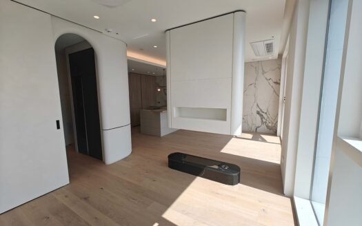 Stylish Luxury Apartment with Stunning Views in a Highly Popular Residence