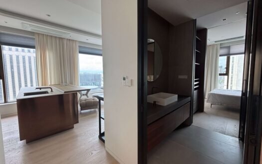 Luxury Full-Option Apartment in the Trendiest Area of Sinsa–Apgujeong