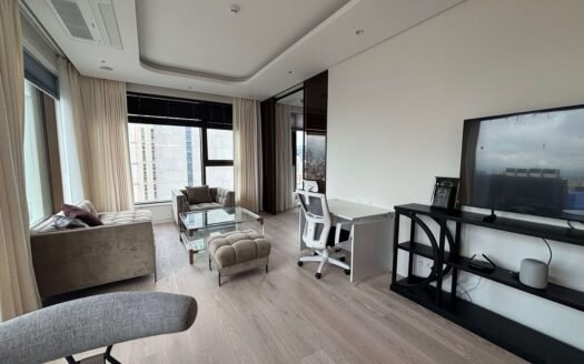 Luxury Full-Option Apartment in the Trendiest Area of Sinsa–Apgujeong