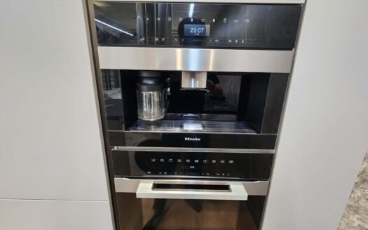 High-End Luxury Apartment with a Rooftop Swimming Pool in the Heart of Gangnam